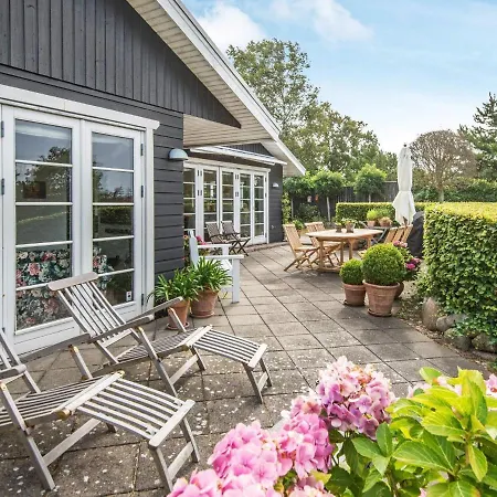 Holiday Cxxxiv Vakantiehuis *